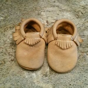 Freshly Picked Beehive State, Moccasins Size 5